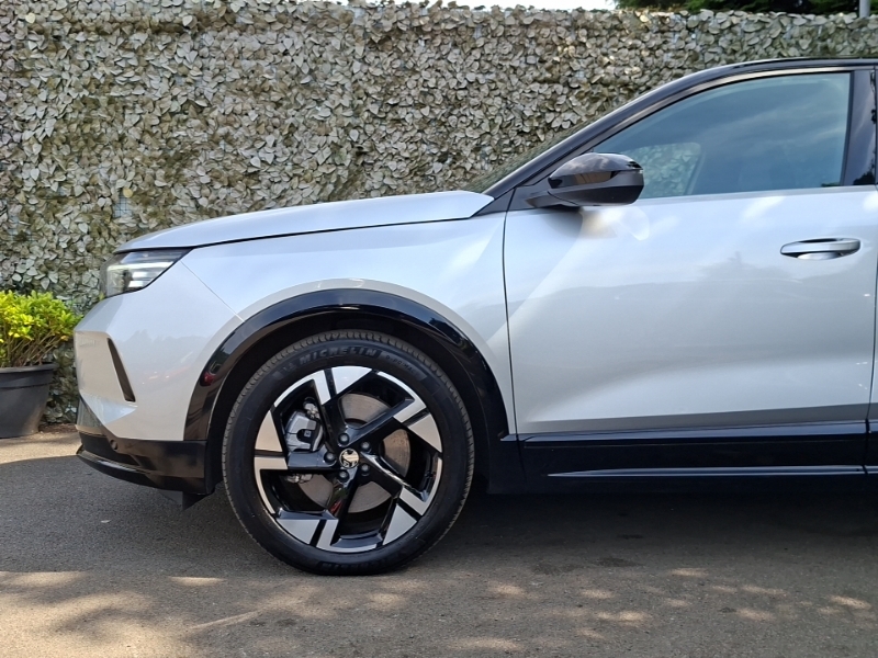 Vauxhall Grandland 1.2 Ultimate Suv Hybrid E Dct Black #19