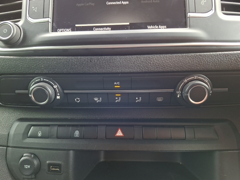Vauxhall Vivaro 3100 75Kwh Prime L2 H1 6Dr 7.4Kw Charger White #16