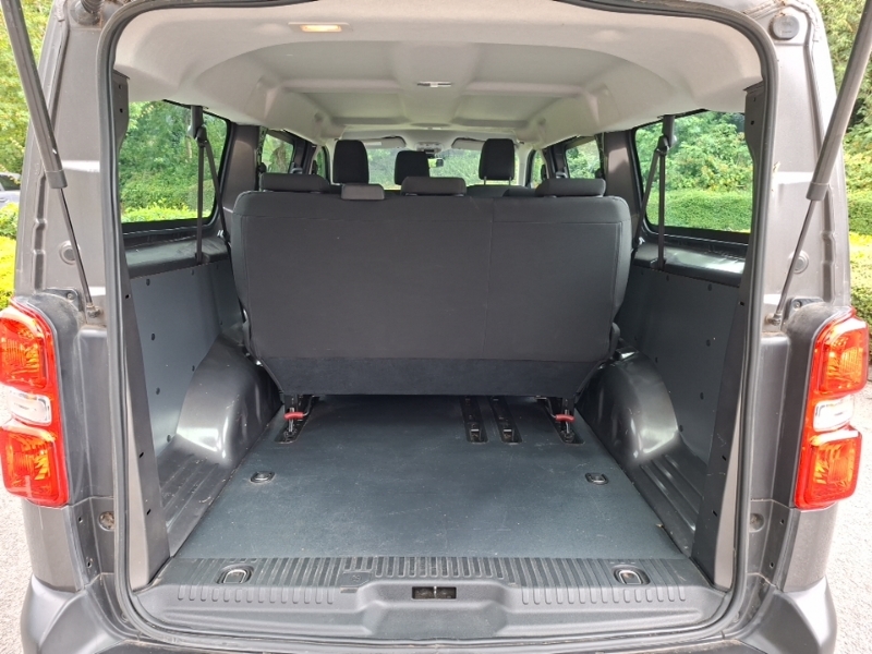 Vauxhall Vivaro 3100 75Kwh Prime L2 H1 6Dr 7.4Kw Charger White #18