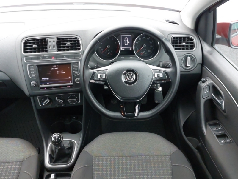 Volkswagen Polo 1.2 Tsi Match Edition #8
