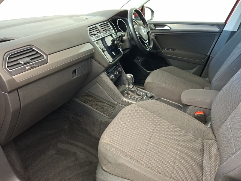 Volkswagen Tiguan Allspace 2.0 Tdi 4Motion Match Dsg Red #5