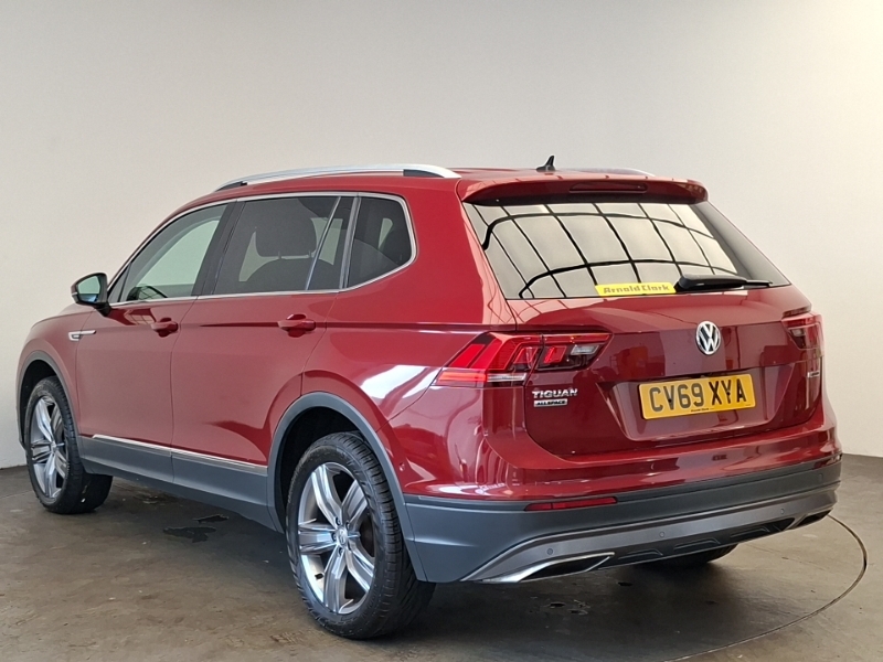 Volkswagen Tiguan Allspace 2.0 Tdi 4Motion Match Dsg Red #2
