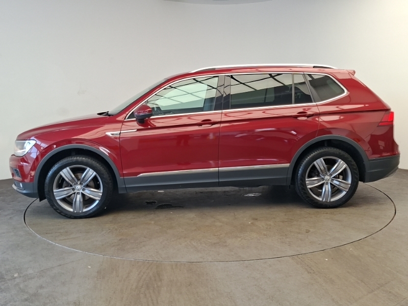 Volkswagen Tiguan Allspace 2.0 Tdi 4Motion Match Dsg Red #4