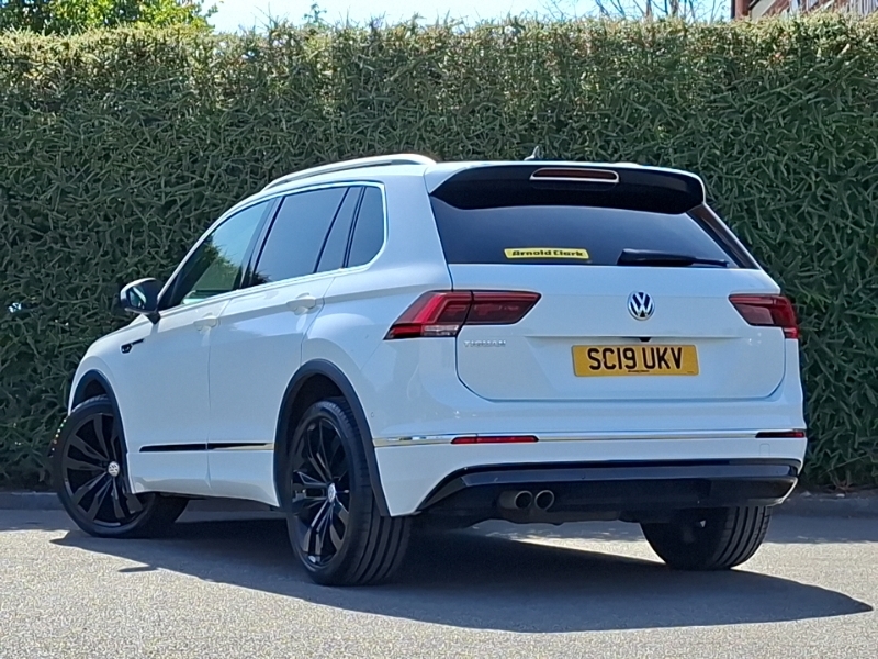 Volkswagen Tiguan 2.0 Tdi 150 R-line Tech White #2