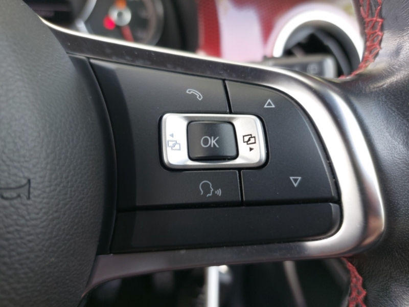 Volkswagen Up Volkswagen Up 1.0 Gti Black #13