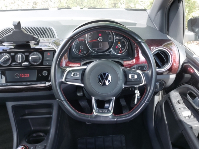 Volkswagen Up Volkswagen Up 1.0 Gti Black #8