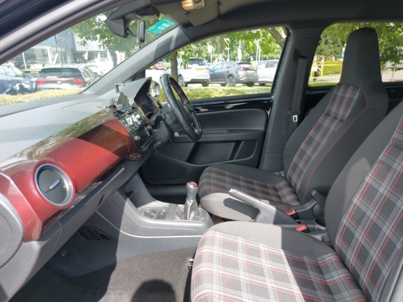 Volkswagen Up 1.0 115Ps Up Gti Black #5