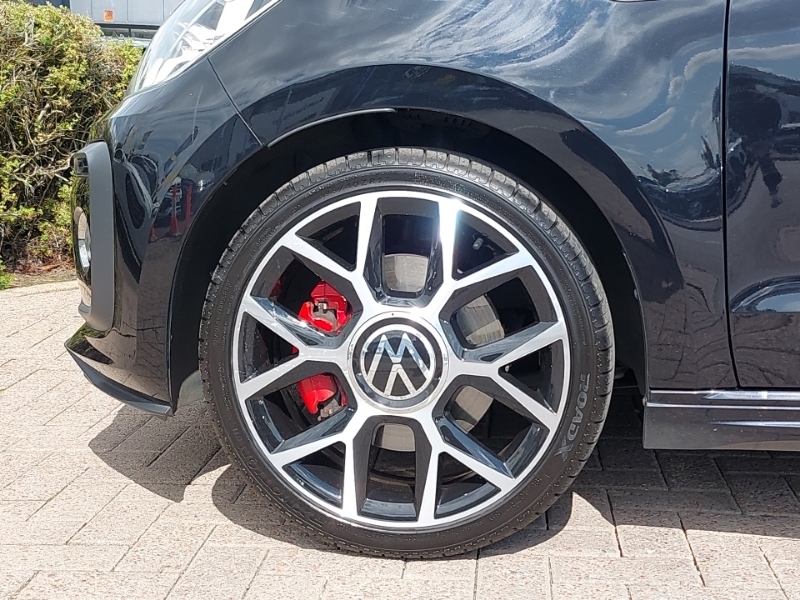 Volkswagen Up Volkswagen Up 1.0 Gti Black #18