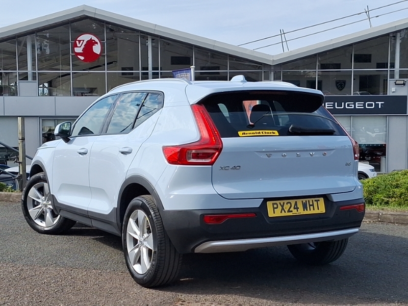 Volvo XC40 Ultra, Twin Motor, Panoramic Sunroof. 36 Black #2
