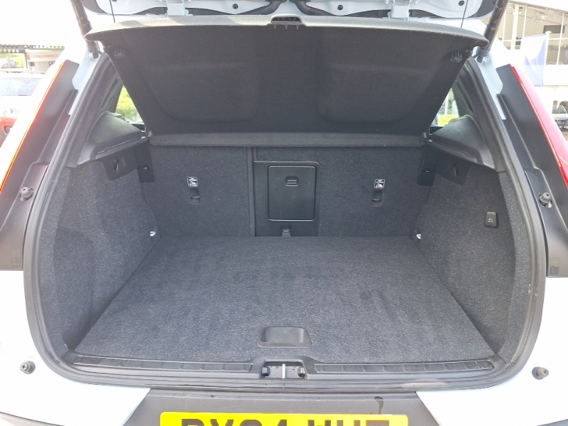 Volvo XC40 Ultra, Twin Motor, Panoramic Sunroof. 36 Black #18