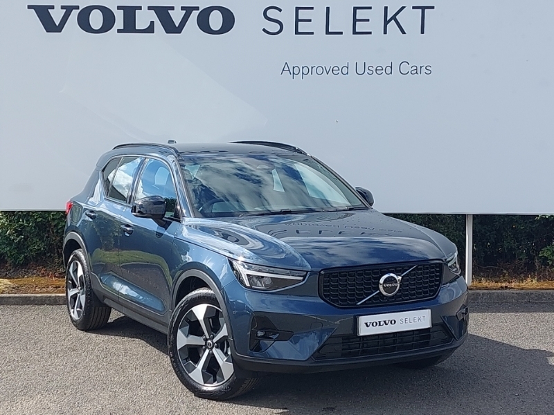 Volvo XC40 2.0 B3p Plus Dark Blue