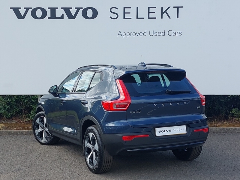 Volvo XC40 2.0 B3p Plus Dark Blue #2