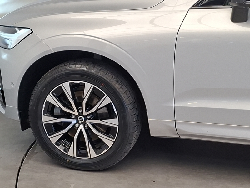 Volvo XC60 R-design Pro, B6 Awd Mild Hybrid Bowers Wilkins Red #19