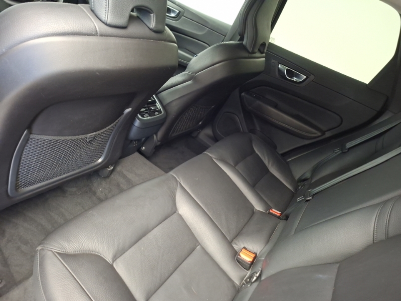 Volvo XC60 2.0 B4d Plus Dark Awd Geartronic Silver #6
