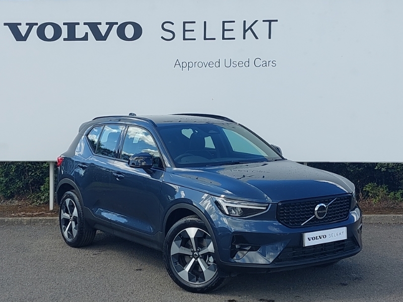 Volvo XC40 2.0 B3p Plus Dark Blue