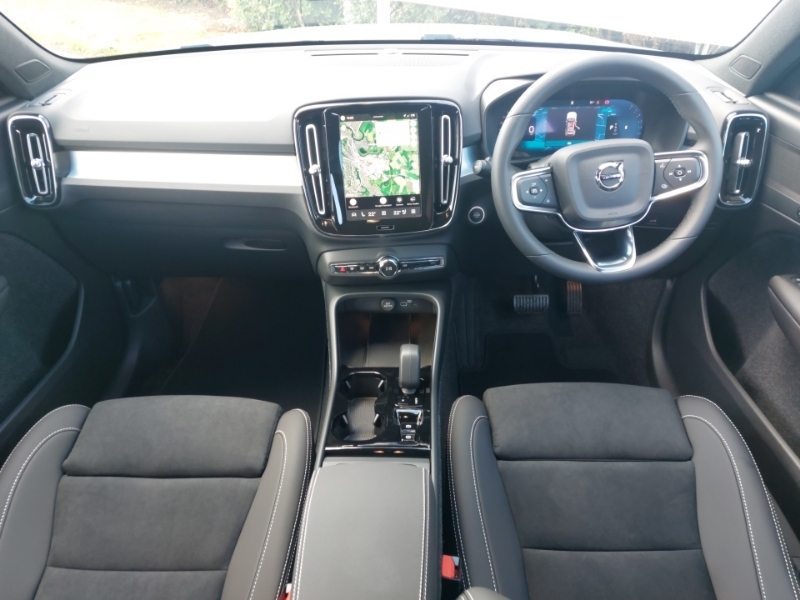Volvo XC40 2.0 B3p Plus Dark Blue #3