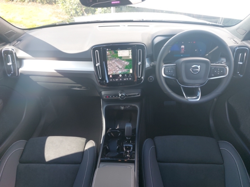 Volvo XC40 2.0 B3p Plus Dark Black #3