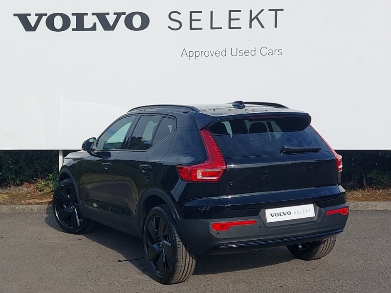 Volvo XC40 2.0 B3p Plus Black Edition Black #2