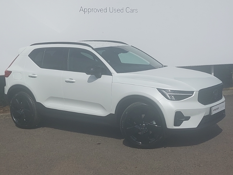 Volvo XC40 2.0 B3p Plus Black Edition White #5