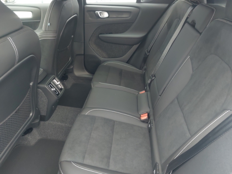 Volvo XC40 2.0 B3p Plus Dark Blue #6