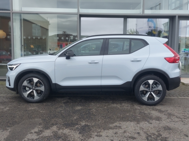 Volvo XC40 2.0 B3p Plus Dark Blue #4