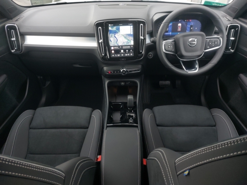 Volvo XC40 2.0 B3p Plus Dark Blue #3
