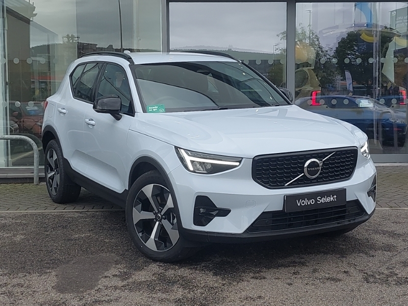 Volvo XC40 2.0 B3p Plus Dark Blue
