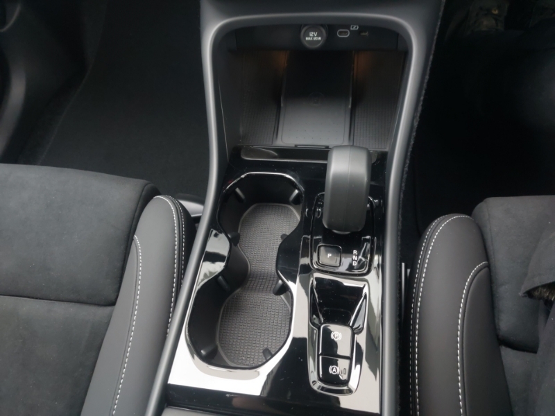 Volvo XC40 B4 197Bhp Ultra Dark Mild Hybrid - 360 Parking Green #15