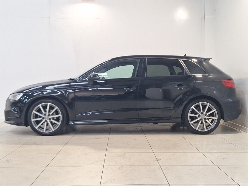Audi A3 30 Tfsi 116 Black Edition Black #4