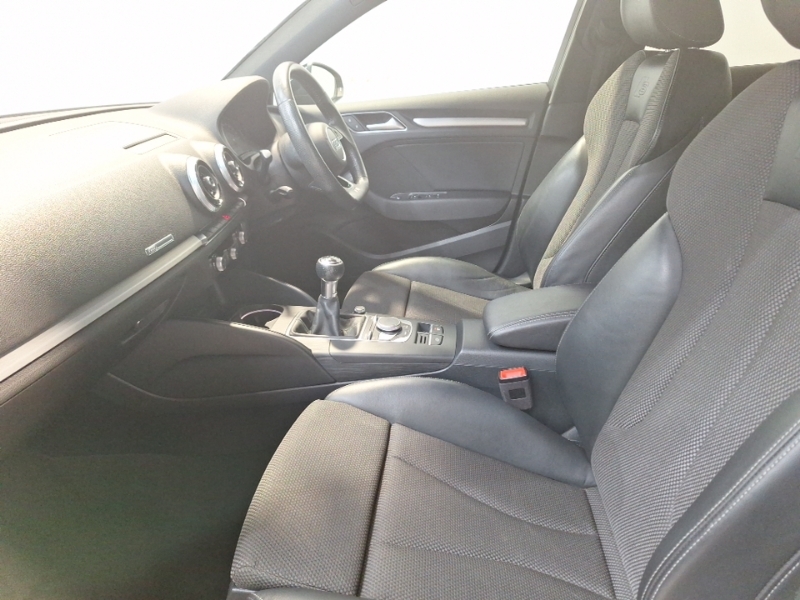 Audi A3 30 Tfsi 116 Black Edition Black #5