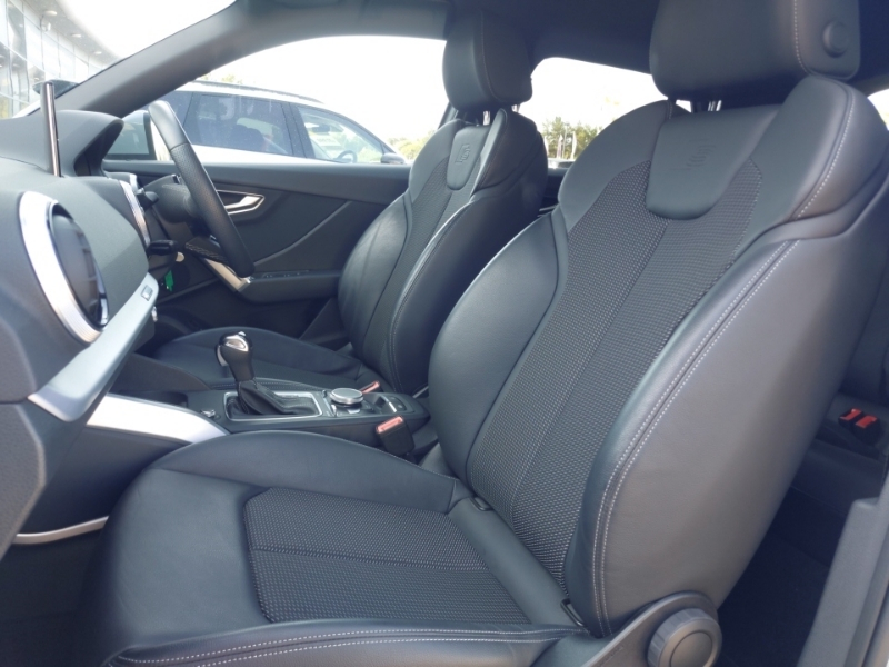 Audi Q2 35 Tfsi S Line S Tronic Grey #5