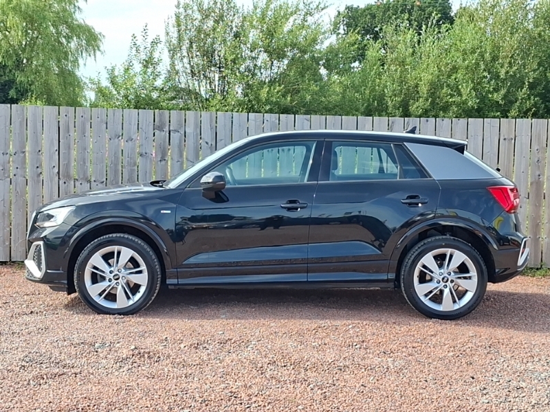 Audi Q2 35 Tfsi S Line S Tronic Black #4