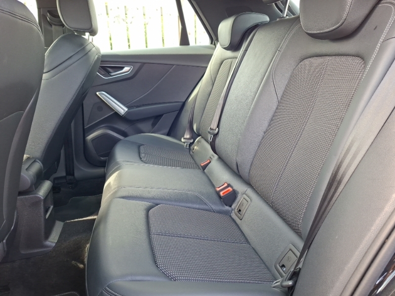 Audi Q2 35 Tfsi S Line S Tronic Black #6