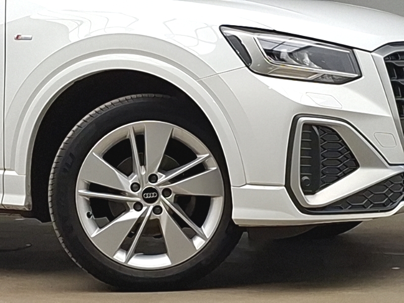 Audi Q2 1.5 Tfsi 35 Sport Suv S Tronic 150 Ps Black #20