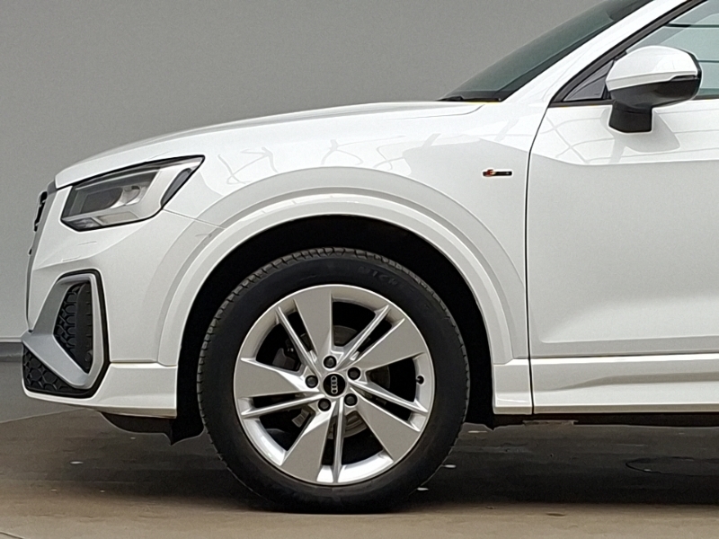 Audi Q2 1.5 Tfsi 35 Sport Suv S Tronic 150 Ps Black #19