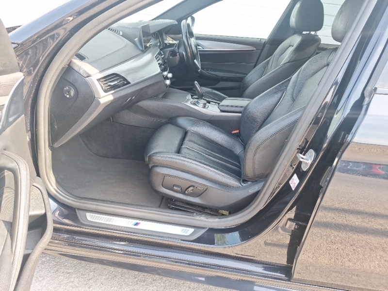 BMW 5 Series 520D M Sport Black #5