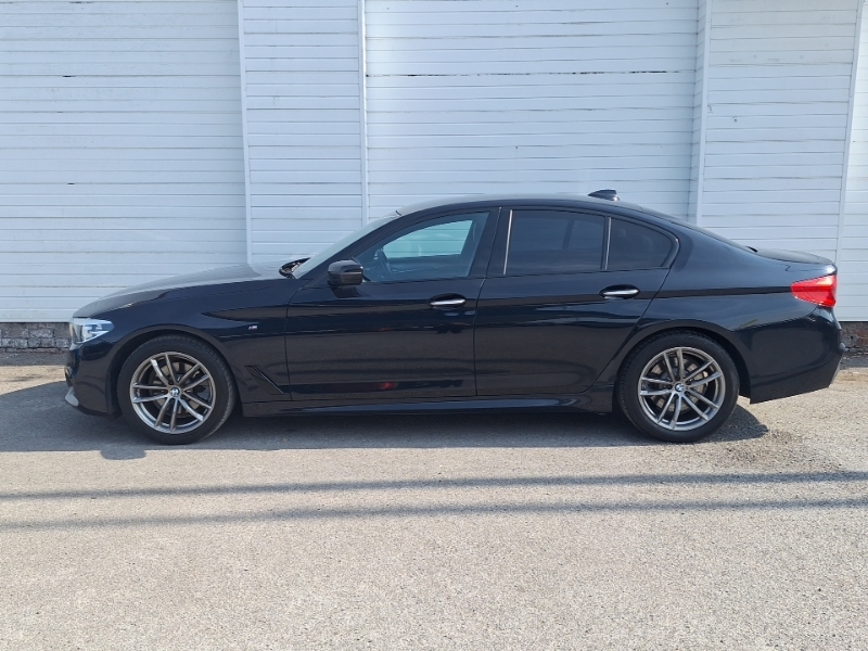 BMW 5 Series 520D M Sport Black #4