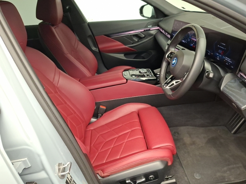 BMW i5 250Kw Edr40 M Sport Pro 84Kwh At Teccmf22kw Black #6