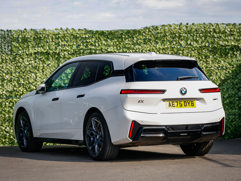 BMW iX 300Kw Xdrive45 M Sport 101Kwh Tech White #2