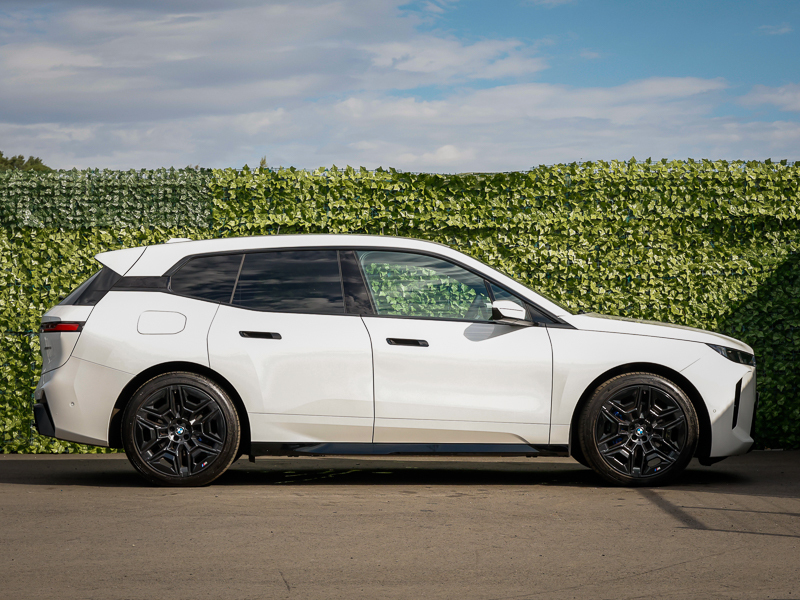 BMW iX 300Kw Xdrive45 M Sport 101Kwh Tech White #3