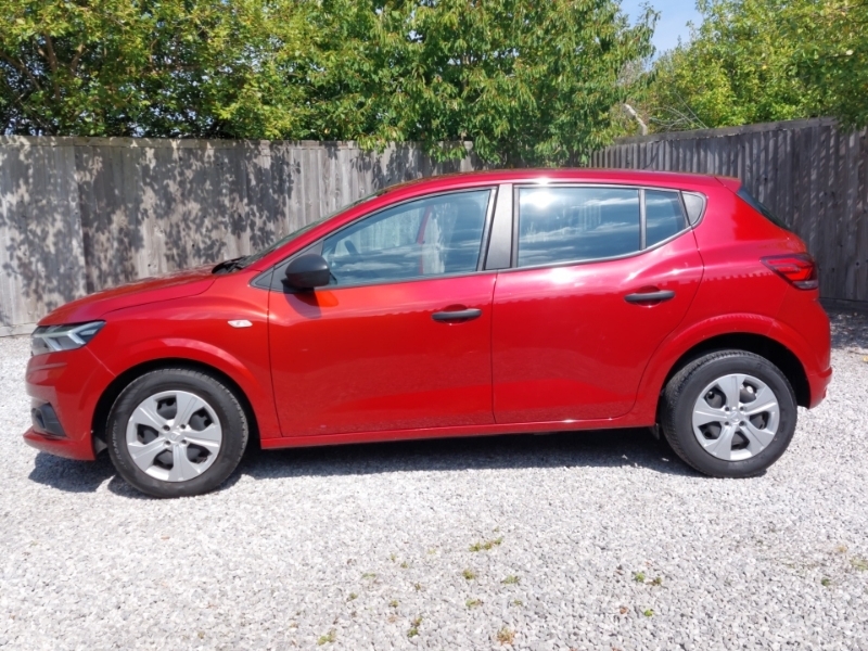 Dacia Sandero 1.0 Sce Essential Red #4