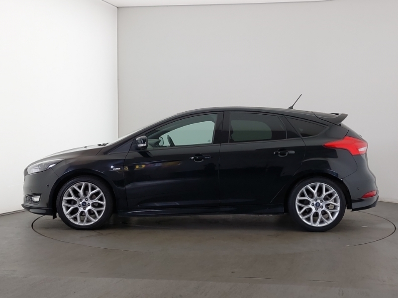 Ford Focus 1.0 Ecoboost 125 St-line Black #4