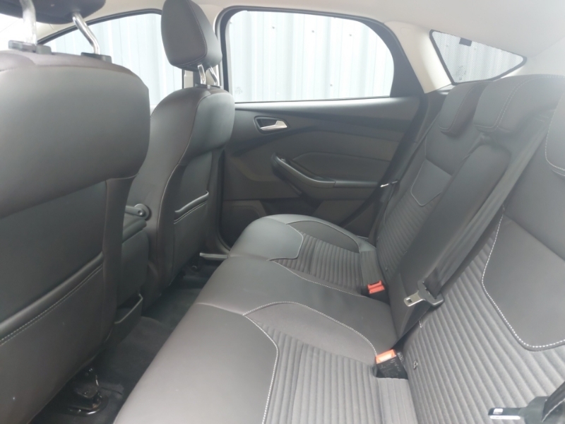 Ford Focus 1.5 Tdci 120 Titanium X Black #6