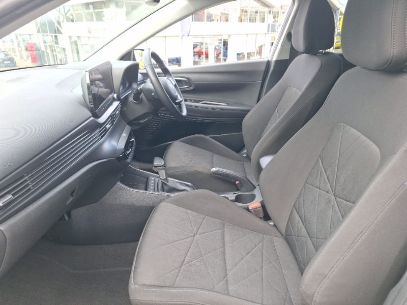 Hyundai Bayon 1.0 Tgdi 48V Mhev Premium Dct White #5