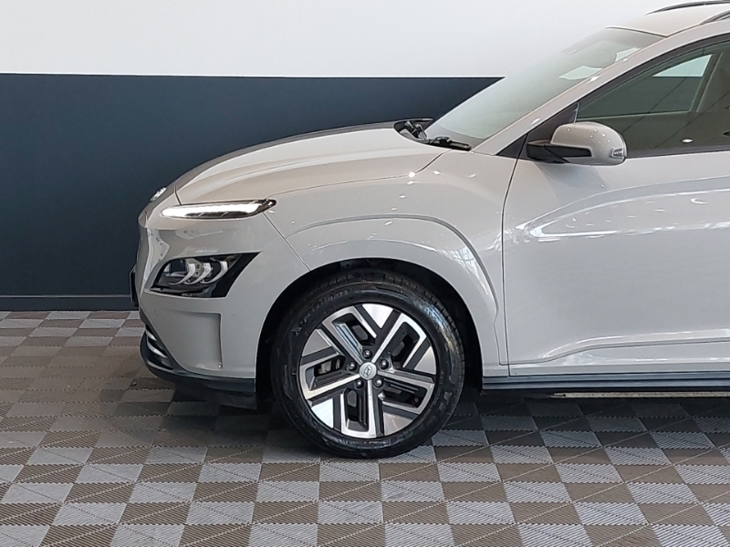 Hyundai Kona 150Kw Premium 64Kwh Red #19