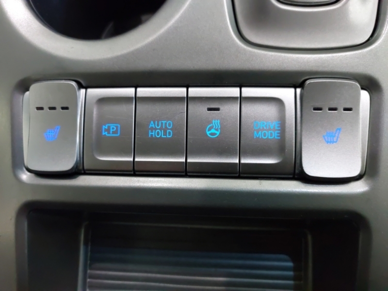 Hyundai Kona 150Kw Premium 64Kwh Red #17