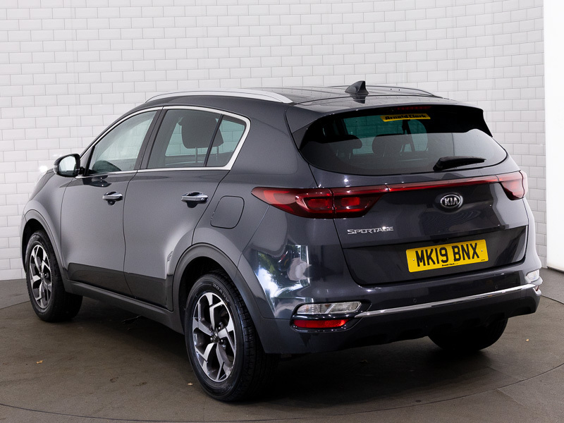 Kia Sportage 1.6 Gdi 1 Suv White #2