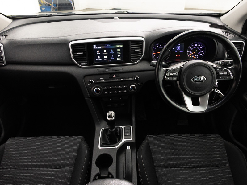 Kia Sportage 1.6 Gdi 1 Suv White #3