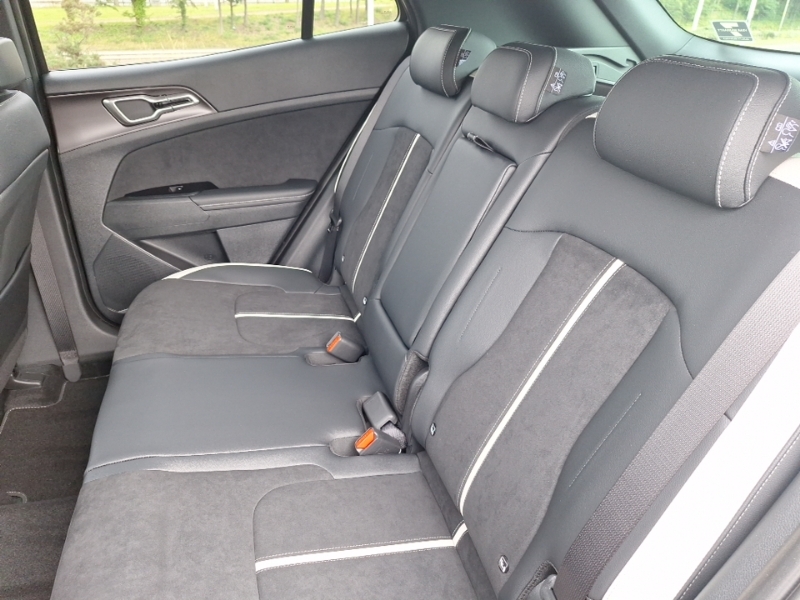 Kia Sportage 1.6T Gdi Hev Gt-line Black #6