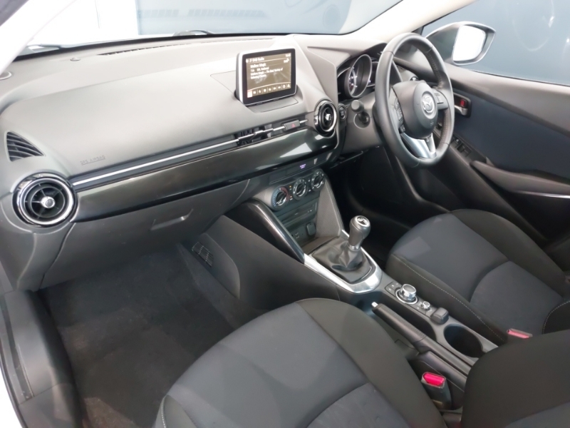 Mazda 2 1.5 Sport Black YD16AYJ White #5